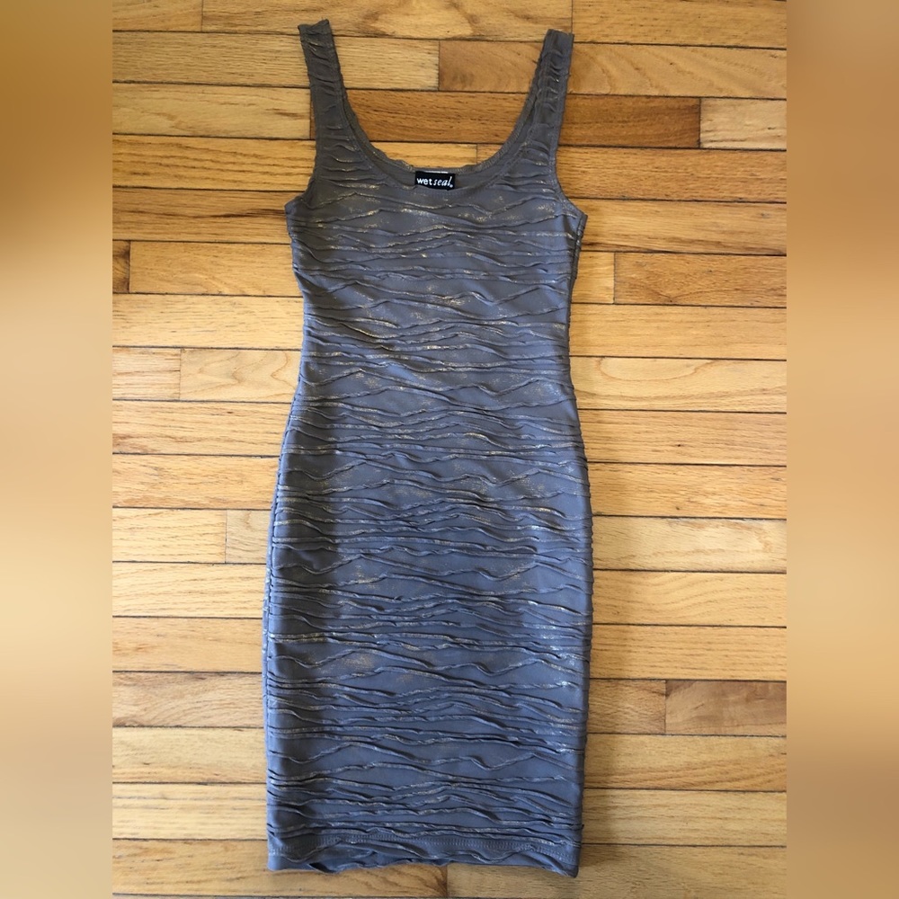 Wet Seal Junior's or Women's XS Taupe / Gold Shimmery Ruched Bodycon Dress